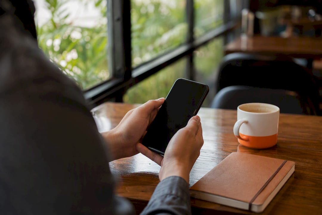 Should You Message a Hiring Manager on LinkedIn?